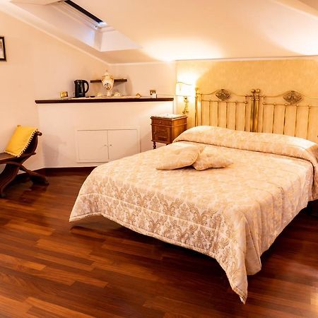 Real Borbone Bed & Breakfast กาแซร์ตา ภายนอก รูปภาพ