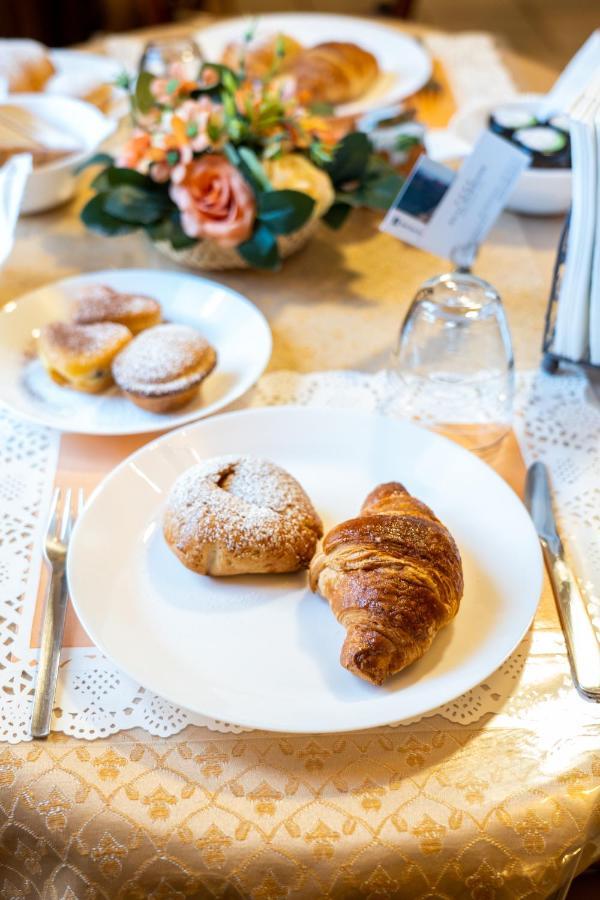 Real Borbone Bed & Breakfast กาแซร์ตา ภายนอก รูปภาพ