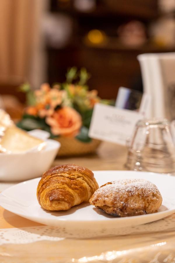 Real Borbone Bed & Breakfast กาแซร์ตา ภายนอก รูปภาพ