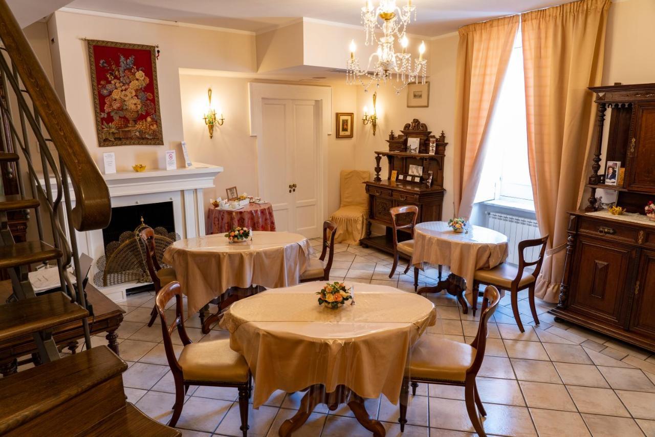 Real Borbone Bed & Breakfast กาแซร์ตา ภายนอก รูปภาพ