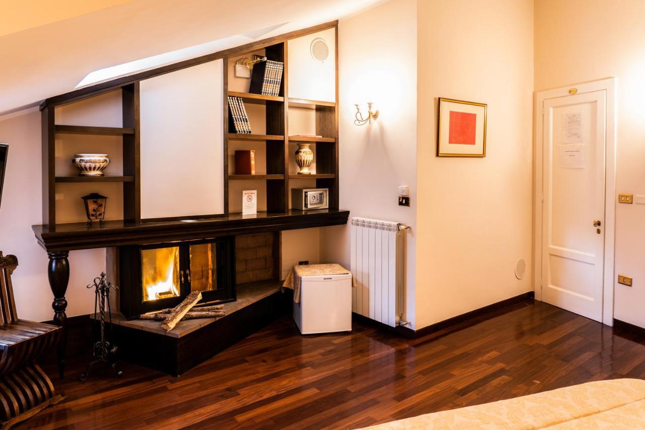 Real Borbone Bed & Breakfast กาแซร์ตา ภายนอก รูปภาพ