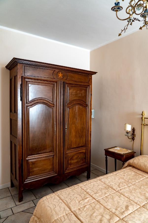 Real Borbone Bed & Breakfast กาแซร์ตา ภายนอก รูปภาพ