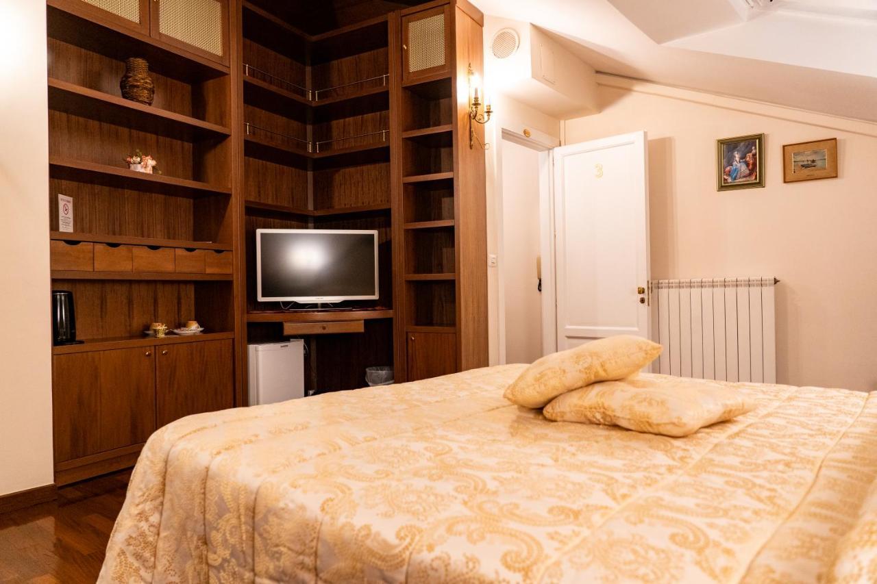 Real Borbone Bed & Breakfast กาแซร์ตา ภายนอก รูปภาพ