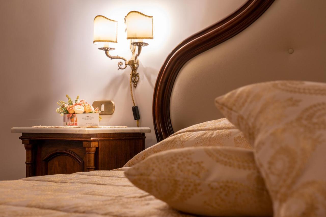 Real Borbone Bed & Breakfast กาแซร์ตา ภายนอก รูปภาพ