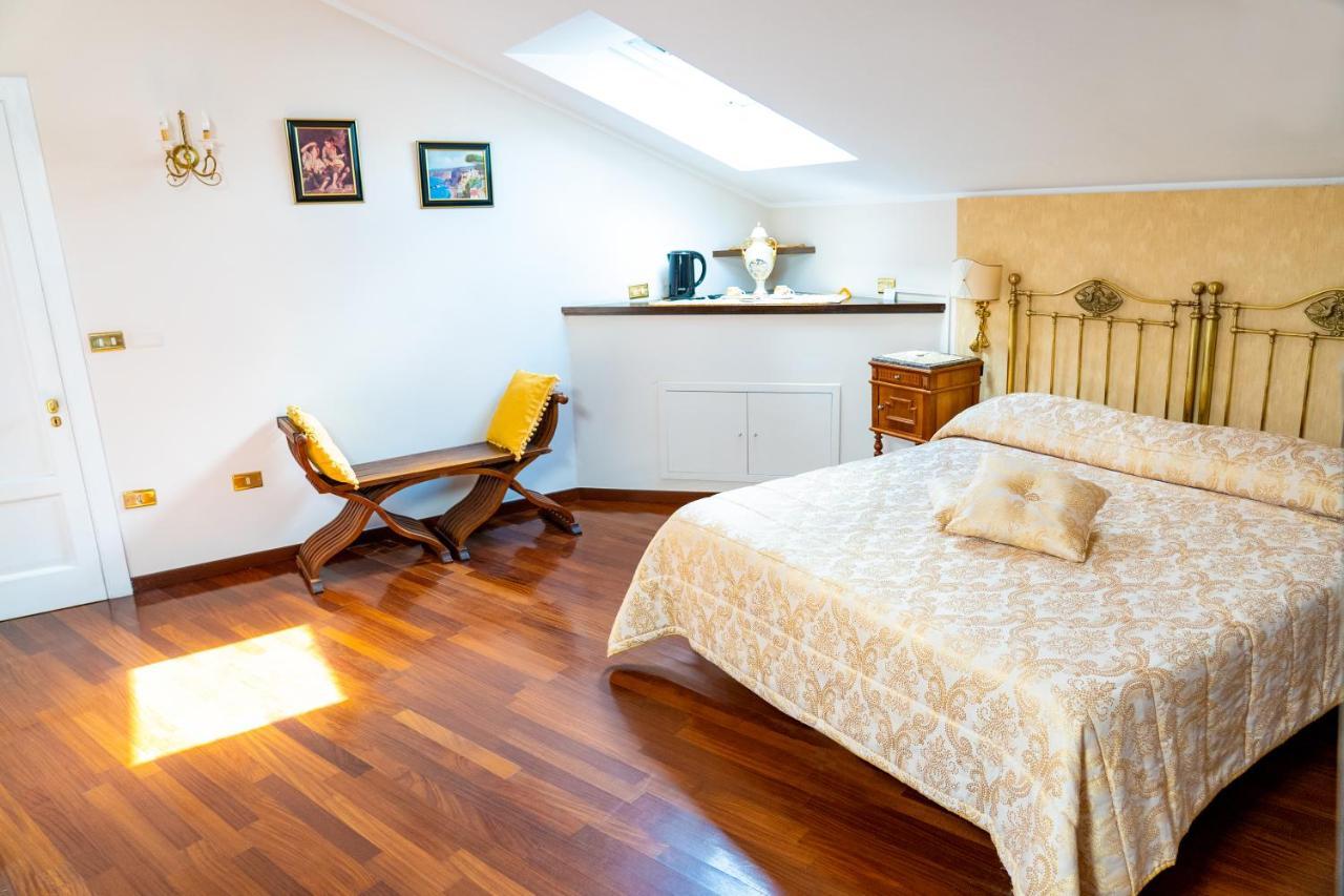 Real Borbone Bed & Breakfast กาแซร์ตา ภายนอก รูปภาพ